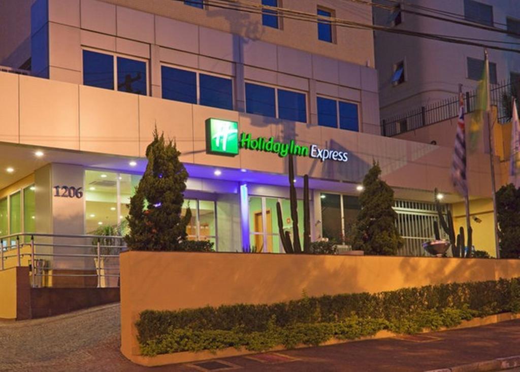 Holiday Inn Express Avenida Sumare — Photos 1